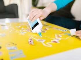 Як відіпрати клей з одягу: ПВА, суперклей, силікатний і канцелярський