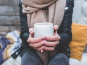 Привітання з Днем чаю: затишні слова для чаєманів